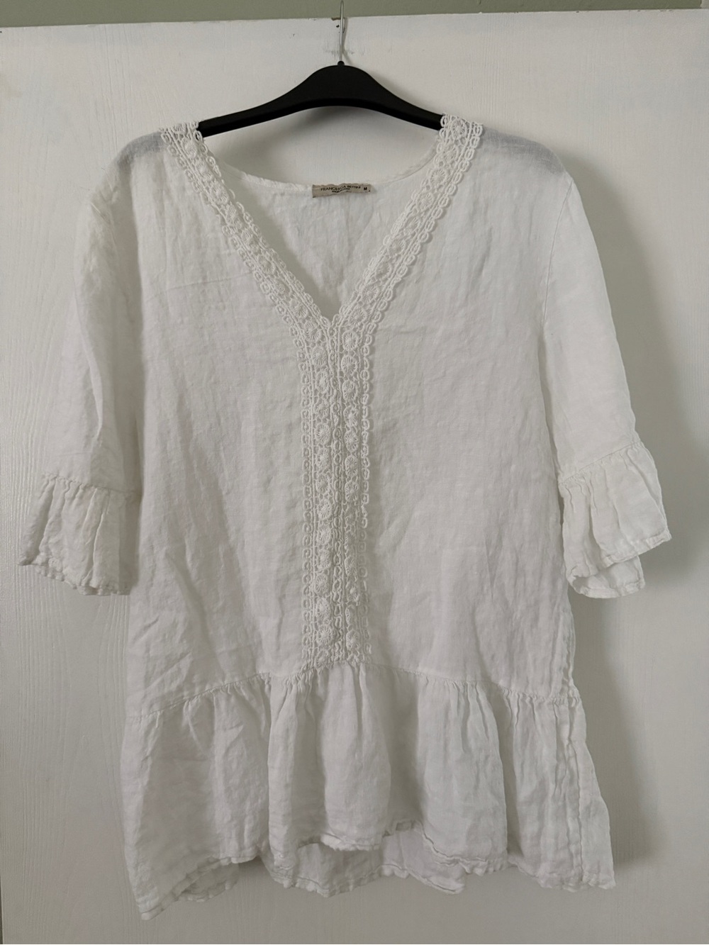 🌻5/$16🌻Women's White Linen Peasant Top with Lace Trim